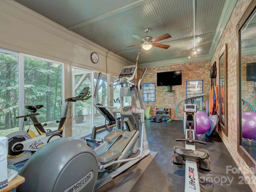 4323 Rosecliff Drive, Charlotte, NC 28277.  MLS# CAR4263689, YatesRealty ID 20656. 