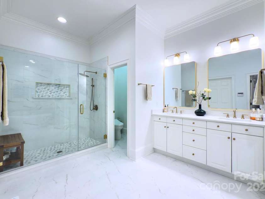 4323 Rosecliff Drive, Charlotte, NC 28277.  MLS# CAR4263689, YatesRealty ID 20656. 