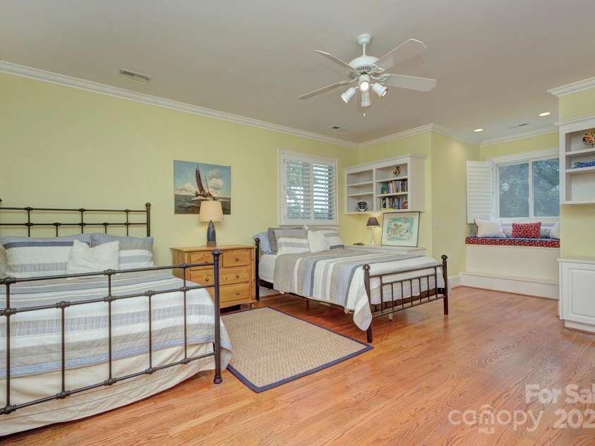 4323 Rosecliff Drive, Charlotte, NC 28277.  MLS# CAR4263689, YatesRealty ID 20656. 