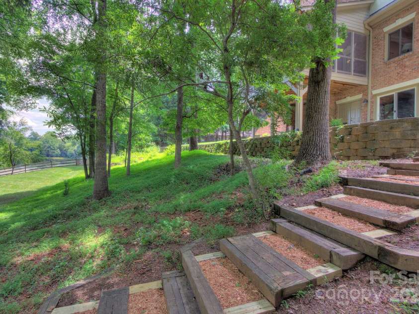 4323 Rosecliff Drive, Charlotte, NC 28277.  MLS# CAR4263689, YatesRealty ID 20656. 