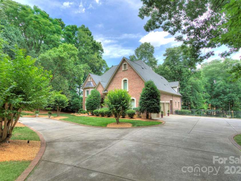 4323 Rosecliff Drive, Charlotte, NC 28277.  MLS# CAR4263689, YatesRealty ID 20656. 