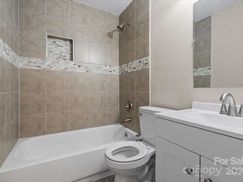 208 Tomberlin Road, Mount Holly, NC 28120.  MLS# CAR4232968, YatesRealty ID 20657. 