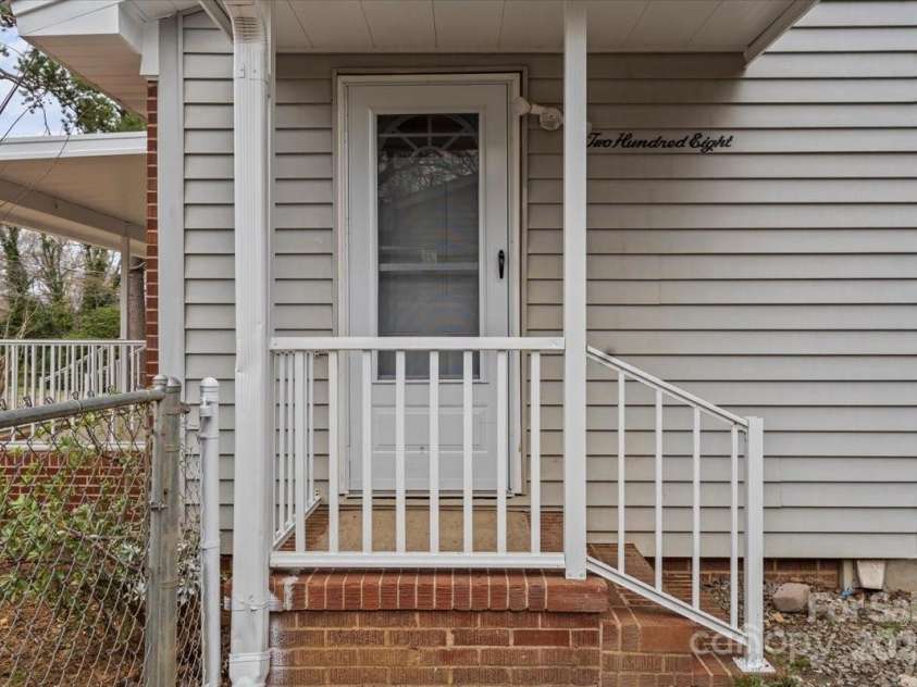 208 Tomberlin Road, Mount Holly, NC 28120.  MLS# CAR4232968, YatesRealty ID 20657. 