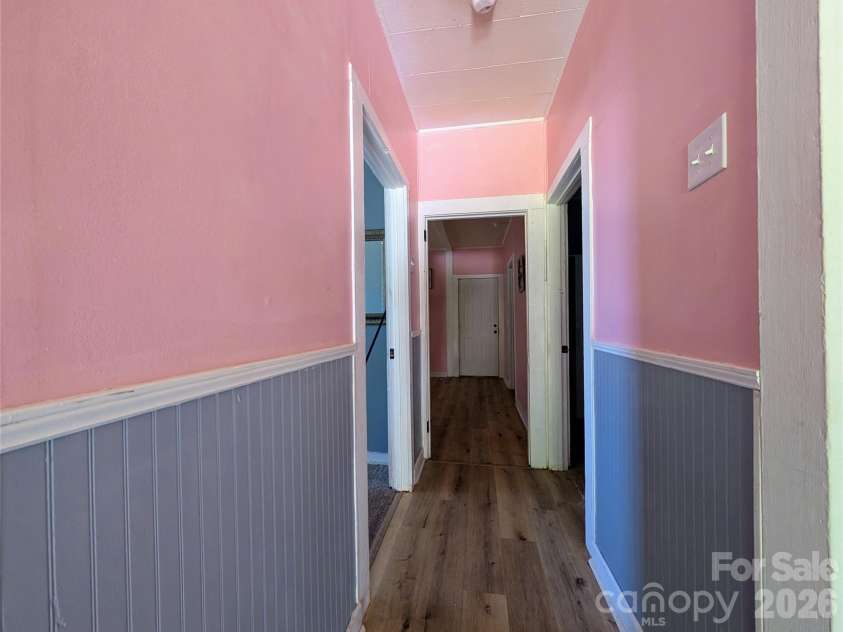 204 Shelby Street, Hickory, NC 28602.  MLS# CAR4380566, YatesRealty ID 20658. Hallway