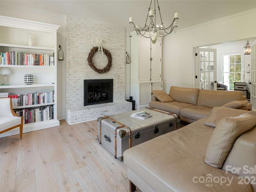 55 Foster Estate Drive, Asheville, NC 28806.  MLS# CAR4264382, YatesRealty ID 20659. 