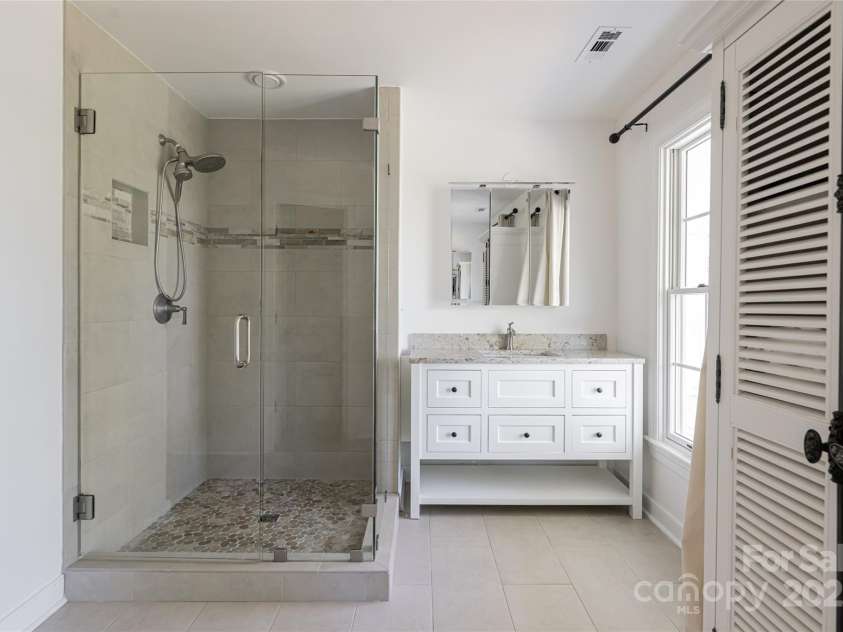 55 Foster Estate Drive, Asheville, NC 28806.  MLS# CAR4264382, YatesRealty ID 20659. 