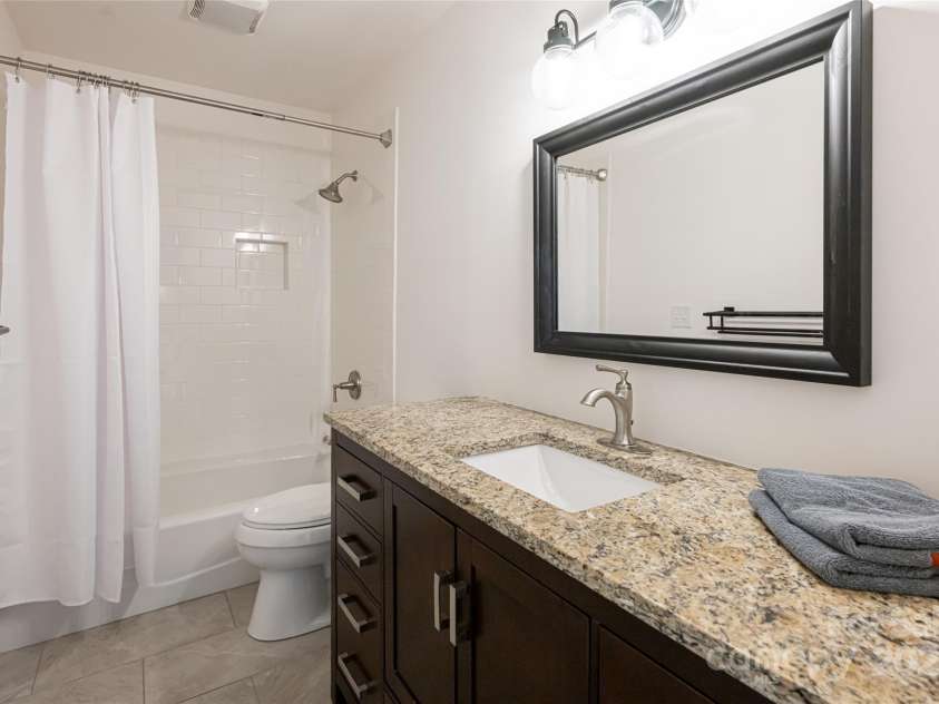 55 Foster Estate Drive, Asheville, NC 28806.  MLS# CAR4264382, YatesRealty ID 20659. 