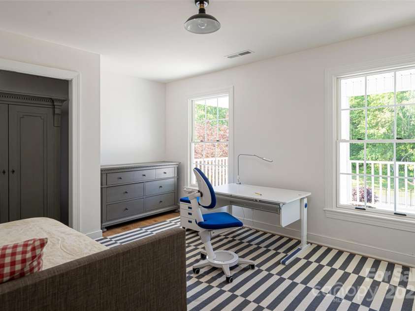 55 Foster Estate Drive, Asheville, NC 28806.  MLS# CAR4264382, YatesRealty ID 20659. 
