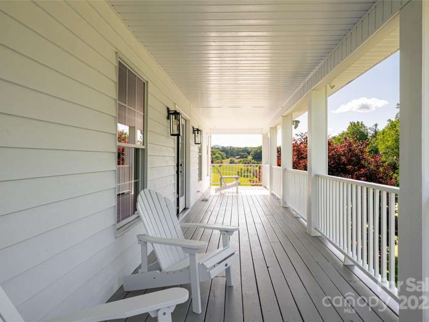 55 Foster Estate Drive, Asheville, NC 28806.  MLS# CAR4264382, YatesRealty ID 20659. 