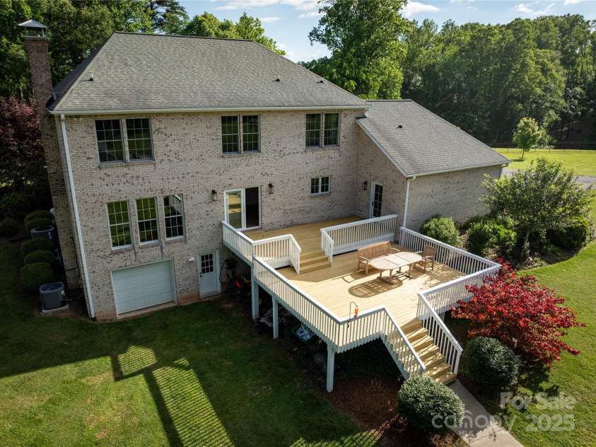 55 Foster Estate Drive, Asheville, NC 28806.  MLS# CAR4264382, YatesRealty ID 20659. 