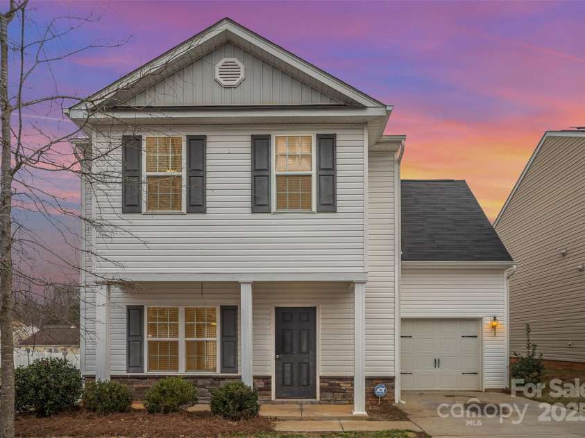 8203 Gabon Court, Charlotte, NC 28215.  MLS# CAR4233893, YatesRealty ID 2066. 