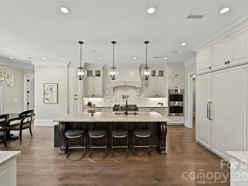 1430 Rosehill Drive, Waxhaw, NC 28173.  MLS# CAR4380185, YatesRealty ID 20660. Kitchen