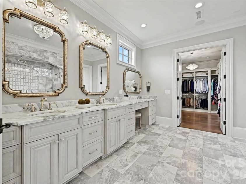 1430 Rosehill Drive, Waxhaw, NC 28173.  MLS# CAR4380185, YatesRealty ID 20660. Primary Bath