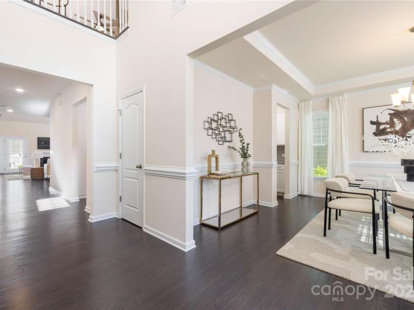 1005 Argentium Way, Waxhaw, NC 28173.  MLS# CAR4246143, YatesRealty ID 20662. Beautiful two story entry and formal dining