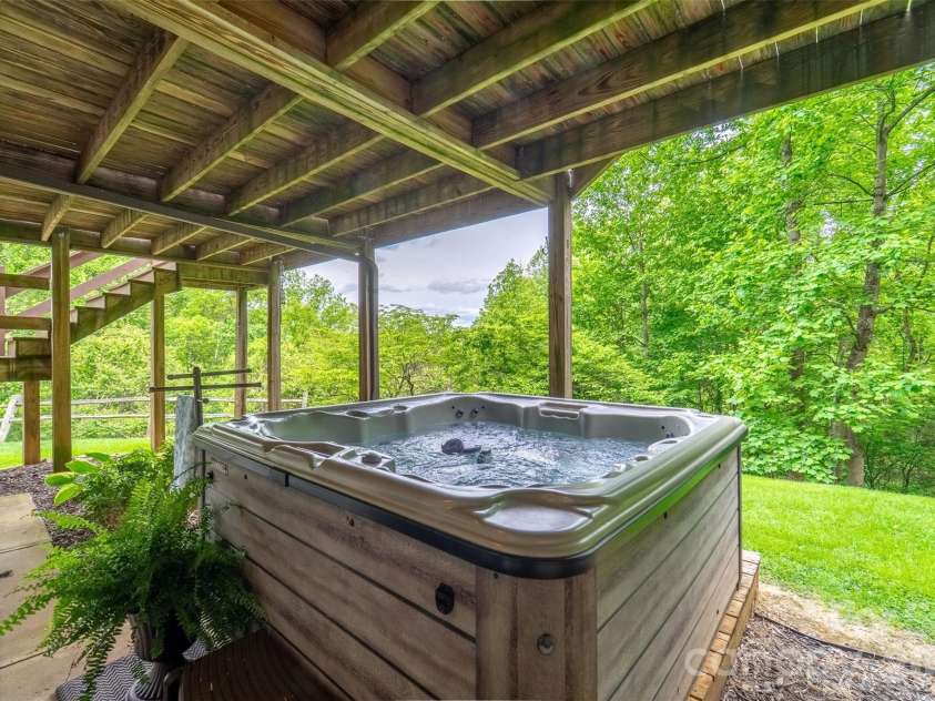 1413 Kitchens Branch Road, Sylva, NC 28779.  MLS# CAR4375274, YatesRealty ID 20664. 