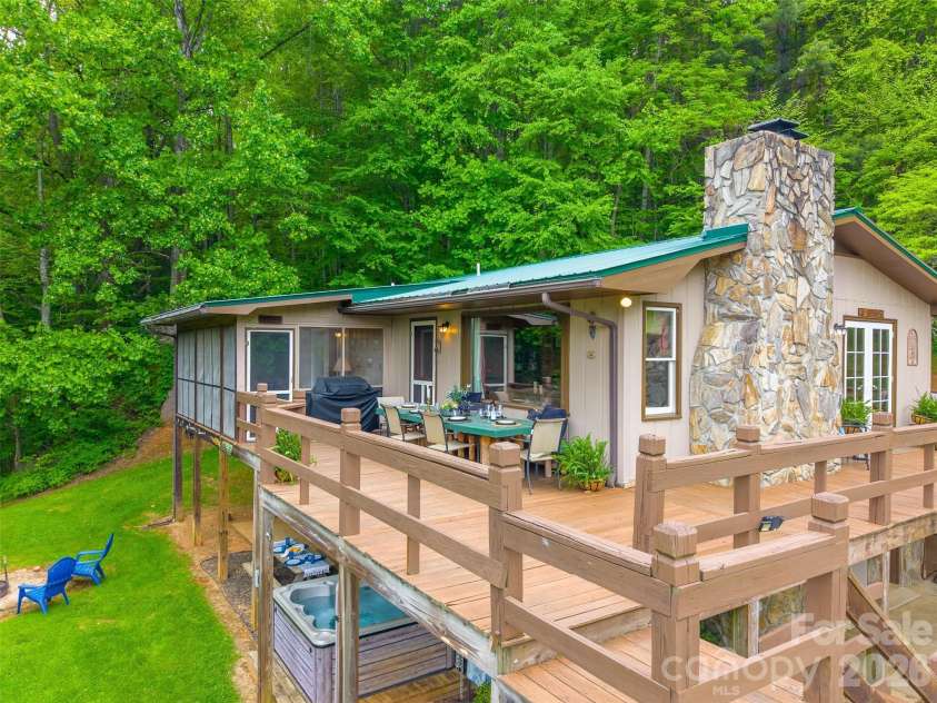 1413 Kitchens Branch Road, Sylva, NC 28779.  MLS# CAR4375274, YatesRealty ID 20664. 