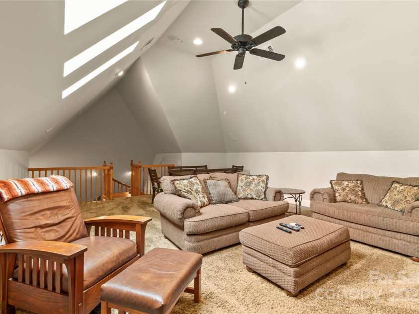 19040 Mary Ardrey Circle, Cornelius, NC 28031.  MLS# CAR4241634, YatesRealty ID 20664. Second bonus area has private full bath