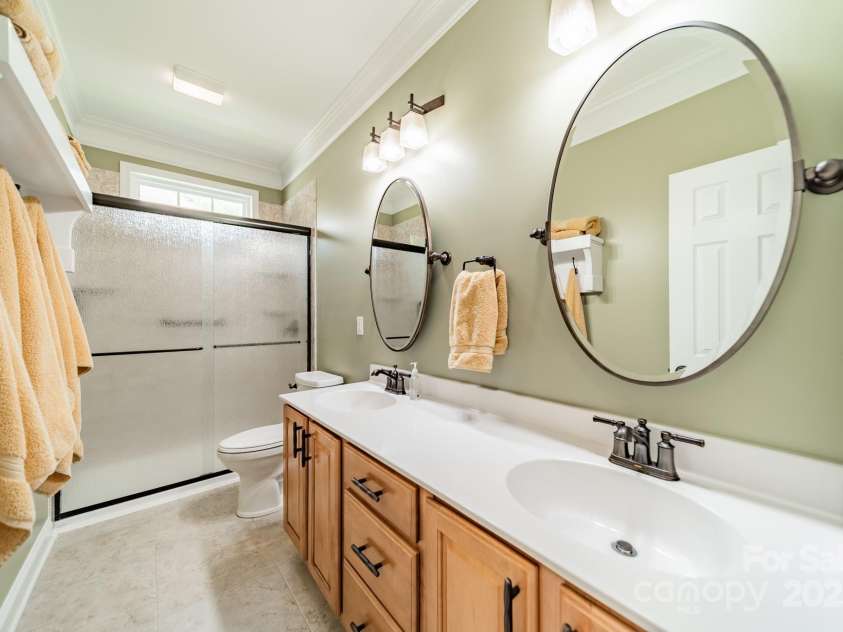 12039 Lawings Corner Drive, Huntersville, NC 28078.  MLS# CAR4256636, YatesRealty ID 20665. Bathroom 2
