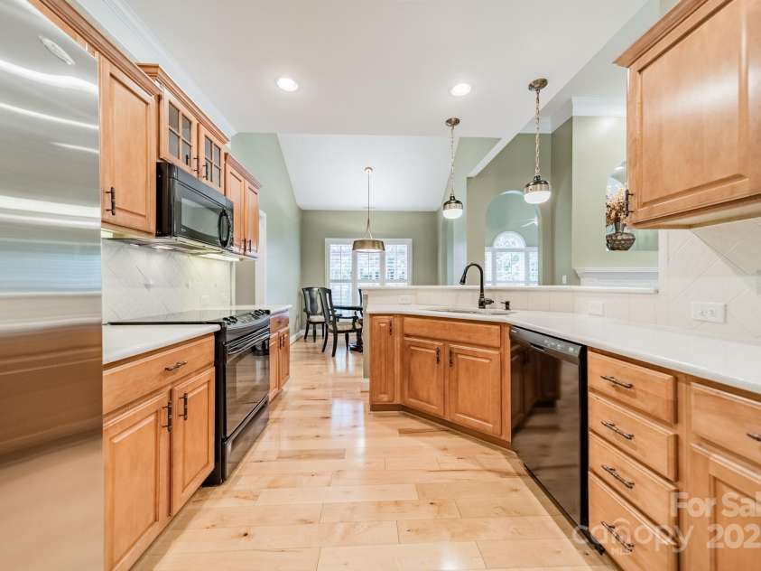 12039 Lawings Corner Drive, Huntersville, NC 28078.  MLS# CAR4256636, YatesRealty ID 20665. Kitchen