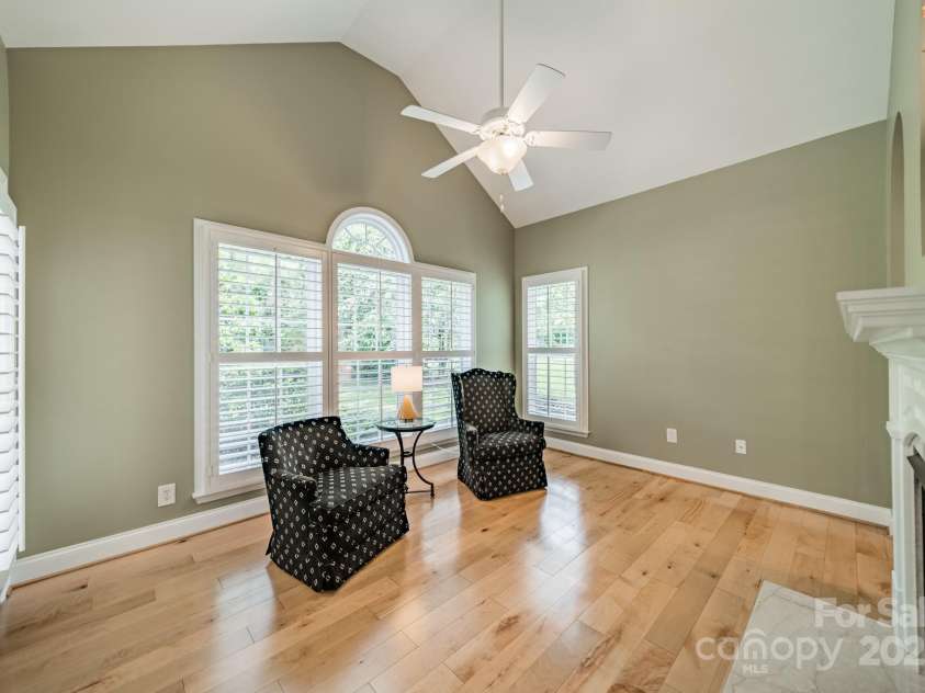 12039 Lawings Corner Drive, Huntersville, NC 28078.  MLS# CAR4256636, YatesRealty ID 20665. Sunroom