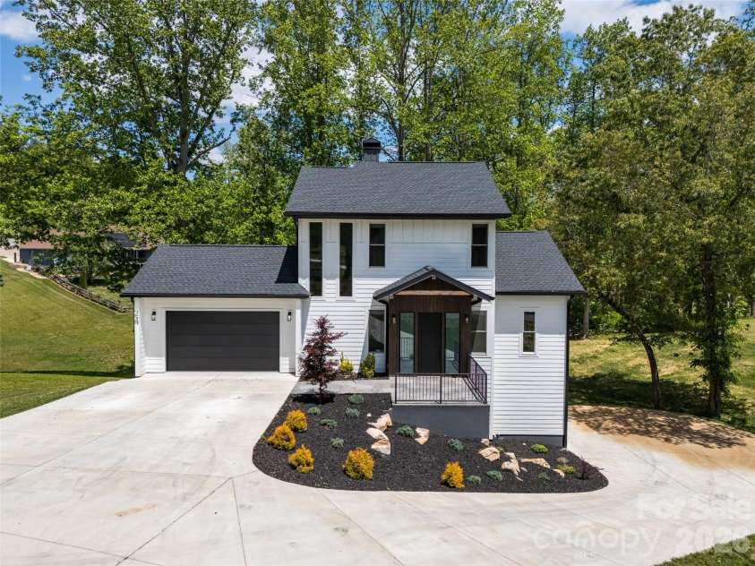 24 Copper Mill Court, Candler, NC 28715.  MLS# CAR4380494, YatesRealty ID 20665. 