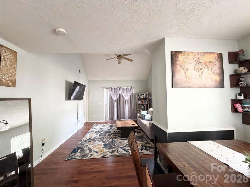 10206 University Park Lane, Charlotte, NC 28213.  MLS# CAR4379615, YatesRealty ID 20666. 