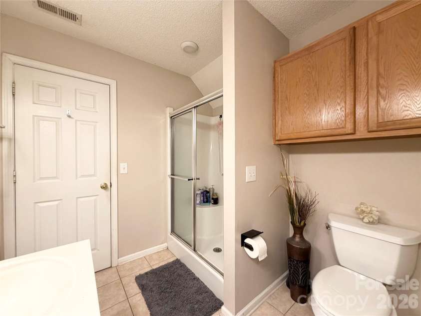 10206 University Park Lane, Charlotte, NC 28213.  MLS# CAR4379615, YatesRealty ID 20666. 