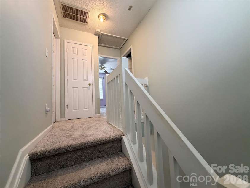 10206 University Park Lane, Charlotte, NC 28213.  MLS# CAR4379615, YatesRealty ID 20666. 