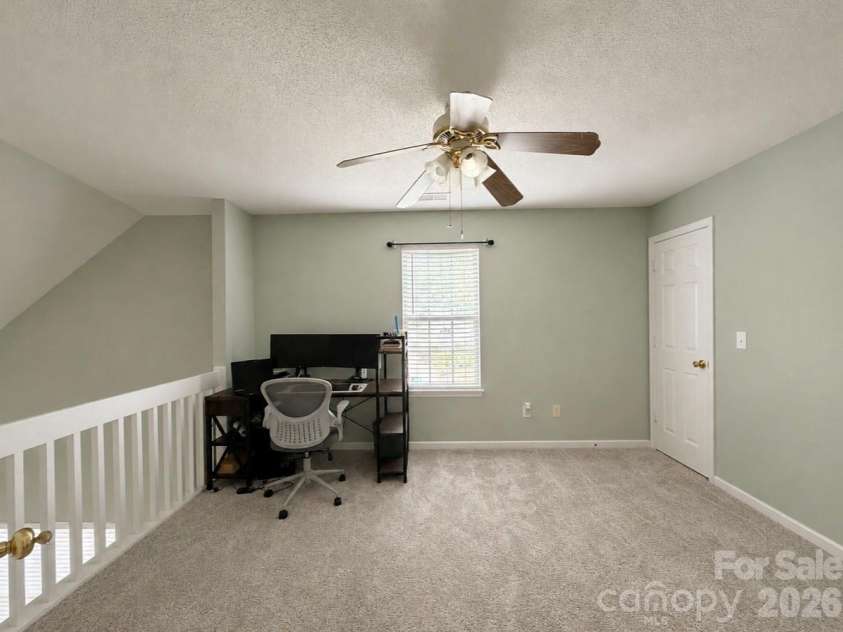 10206 University Park Lane, Charlotte, NC 28213.  MLS# CAR4379615, YatesRealty ID 20666. 