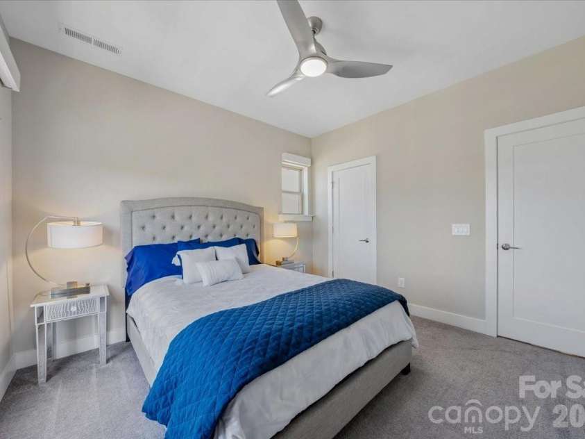 12057 Brooklyn Avenue, Charlotte, NC 28204.  MLS# CAR4380692, YatesRealty ID 20667. 