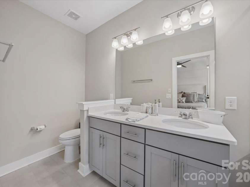 12057 Brooklyn Avenue, Charlotte, NC 28204.  MLS# CAR4380692, YatesRealty ID 20667. 