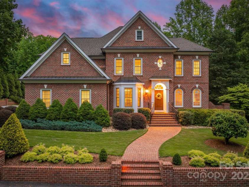 3113 Stoney Brook Drive, Lenoir, NC 28645.  MLS# CAR4262959, YatesRealty ID 20668. 