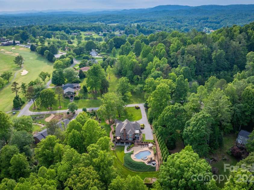 3113 Stoney Brook Drive, Lenoir, NC 28645.  MLS# CAR4262959, YatesRealty ID 20668. 