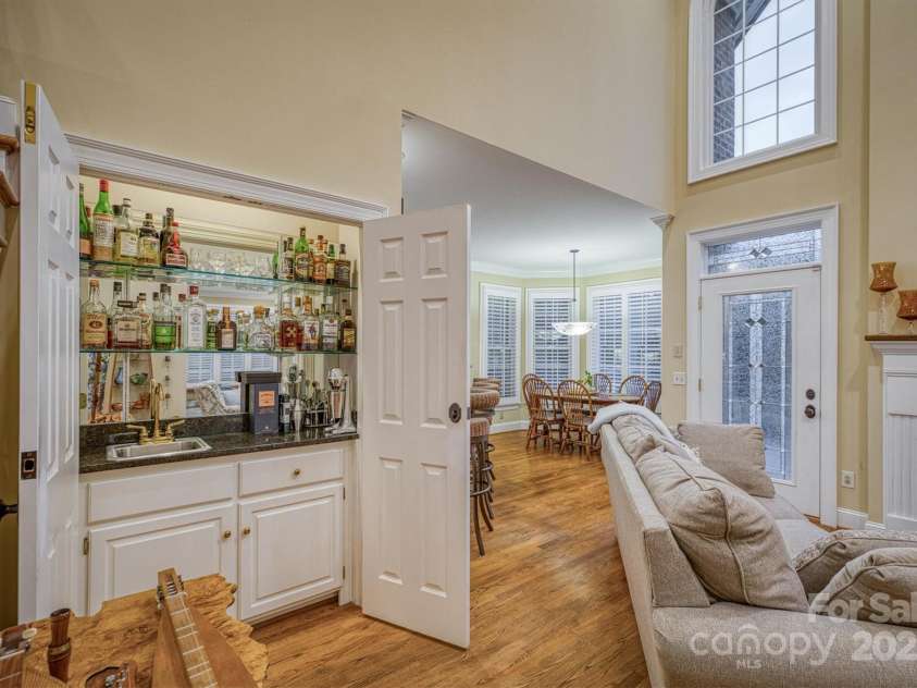 3113 Stoney Brook Drive, Lenoir, NC 28645.  MLS# CAR4262959, YatesRealty ID 20668. 