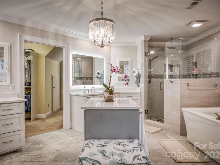 3113 Stoney Brook Drive, Lenoir, NC 28645.  MLS# CAR4262959, YatesRealty ID 20668. 