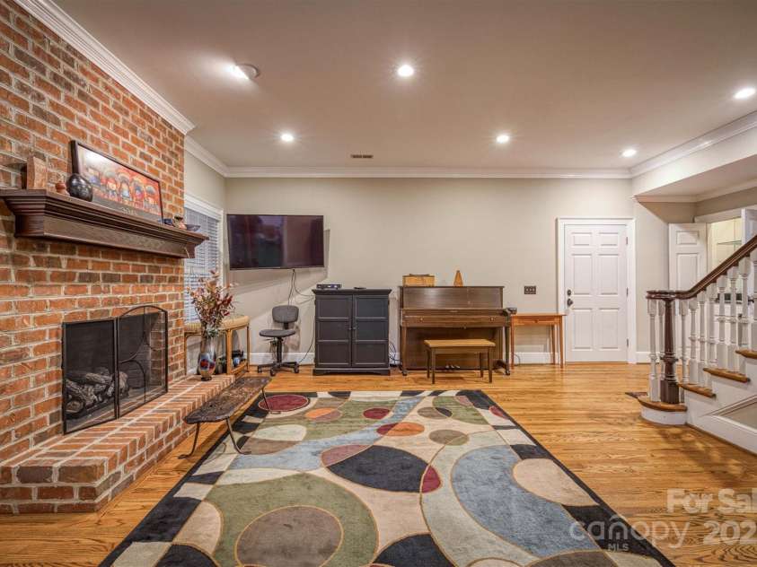 3113 Stoney Brook Drive, Lenoir, NC 28645.  MLS# CAR4262959, YatesRealty ID 20668. 