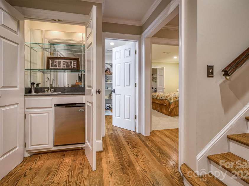 3113 Stoney Brook Drive, Lenoir, NC 28645.  MLS# CAR4262959, YatesRealty ID 20668. 