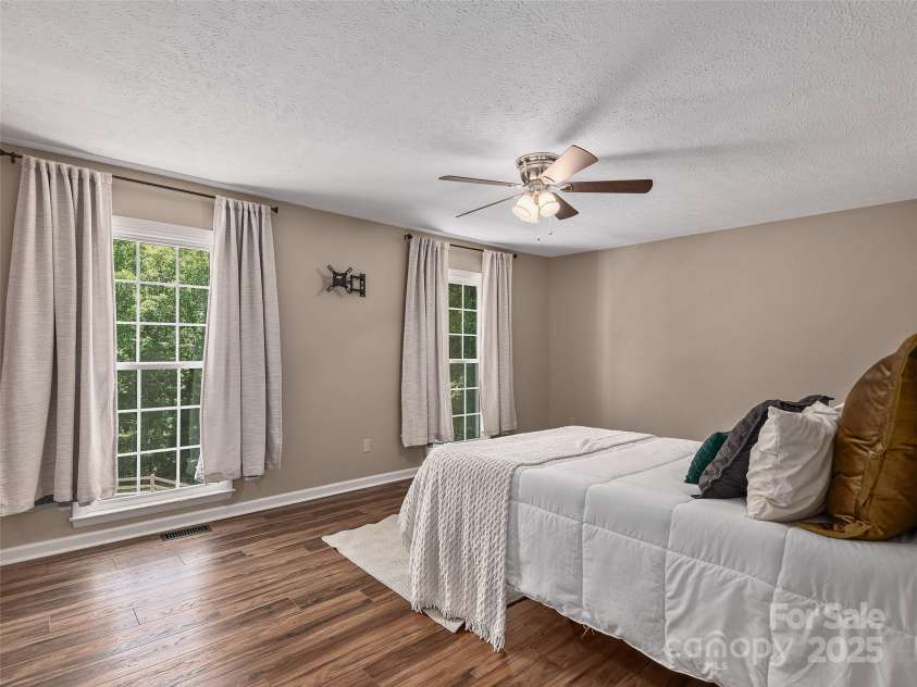 181 Junaluska Oaks Drive, Waynesville, NC 28786.  MLS# CAR4264212, YatesRealty ID 20669. 