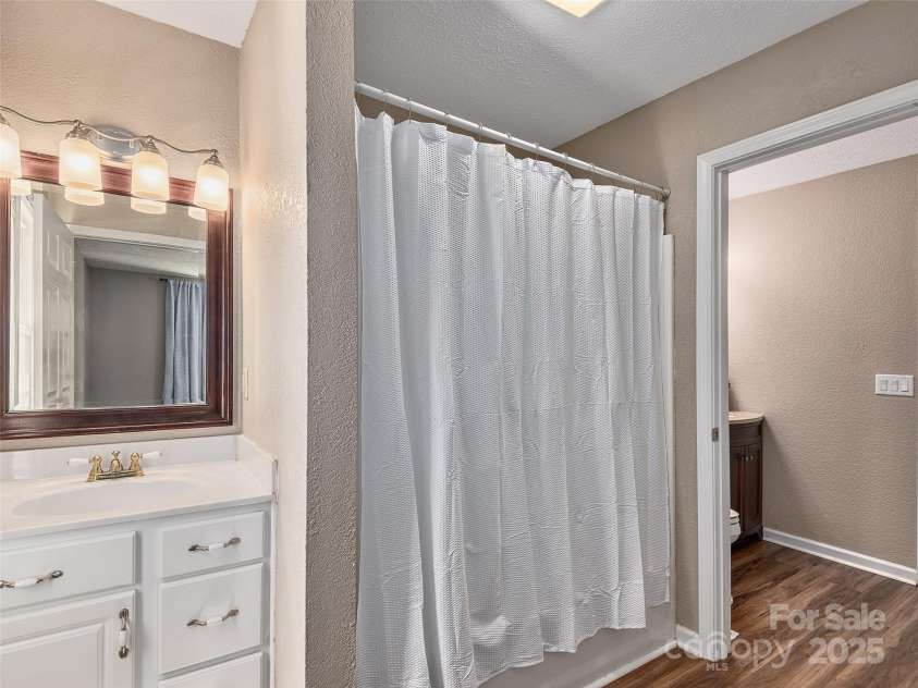 181 Junaluska Oaks Drive, Waynesville, NC 28786.  MLS# CAR4264212, YatesRealty ID 20669. 