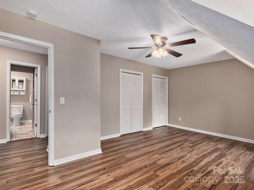 181 Junaluska Oaks Drive, Waynesville, NC 28786.  MLS# CAR4264212, YatesRealty ID 20669. 
