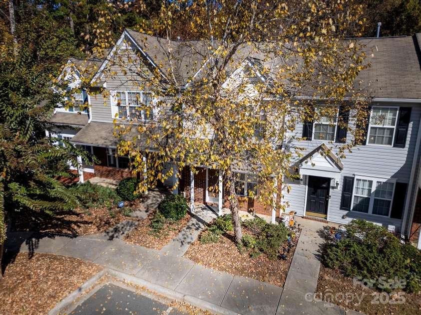 5213 Ficus Tree Lane, Charlotte, NC 28215.  MLS# CAR4318376, YatesRealty ID 2067. 