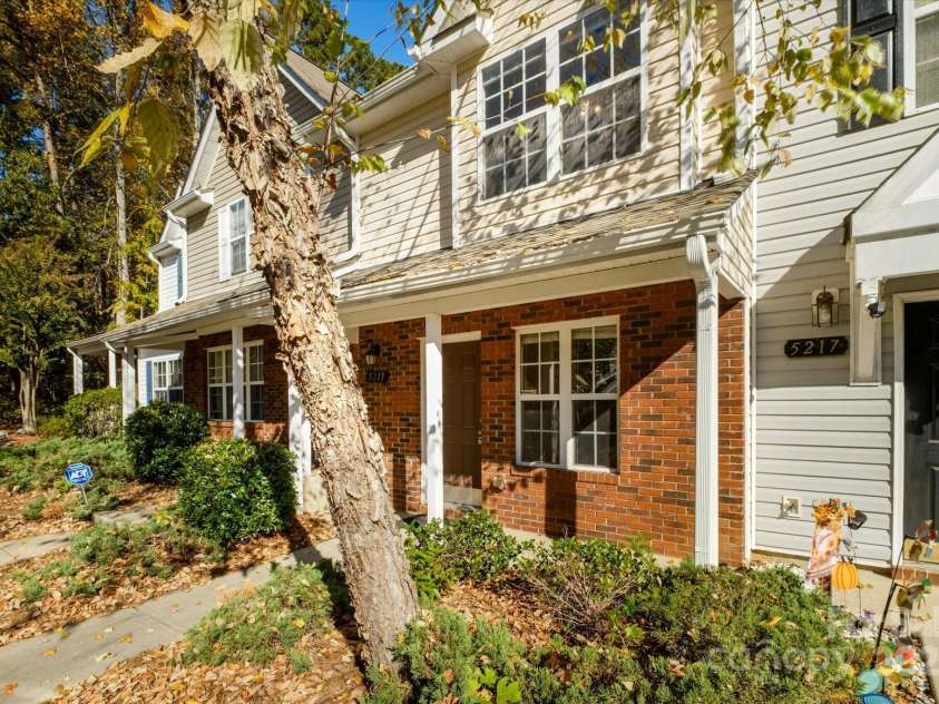 5213 Ficus Tree Lane, Charlotte, NC 28215.  MLS# CAR4318376, YatesRealty ID 2067. 