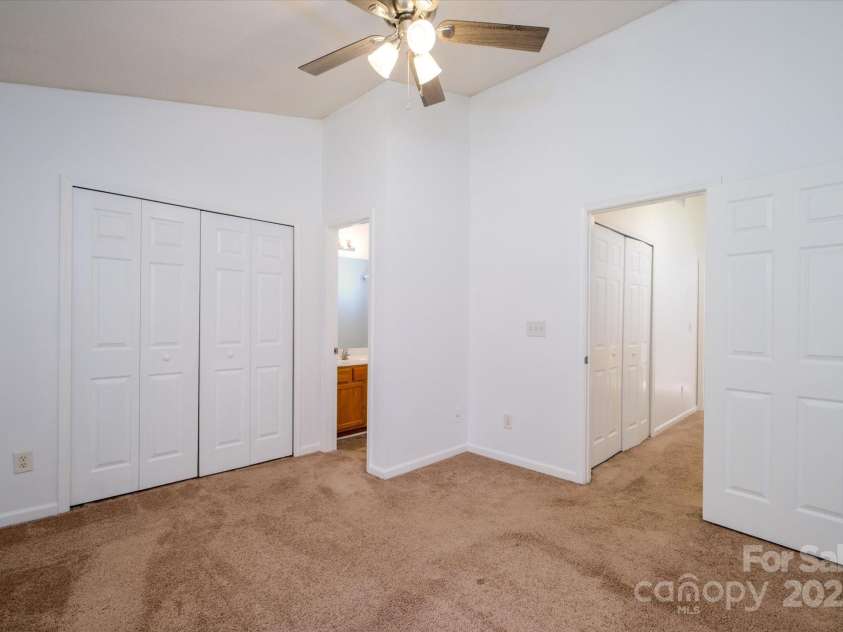 5213 Ficus Tree Lane, Charlotte, NC 28215.  MLS# CAR4318376, YatesRealty ID 2067. Bedroom 2