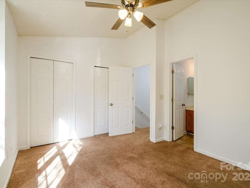 5213 Ficus Tree Lane, Charlotte, NC 28215.  MLS# CAR4318376, YatesRealty ID 2067. Bedroom