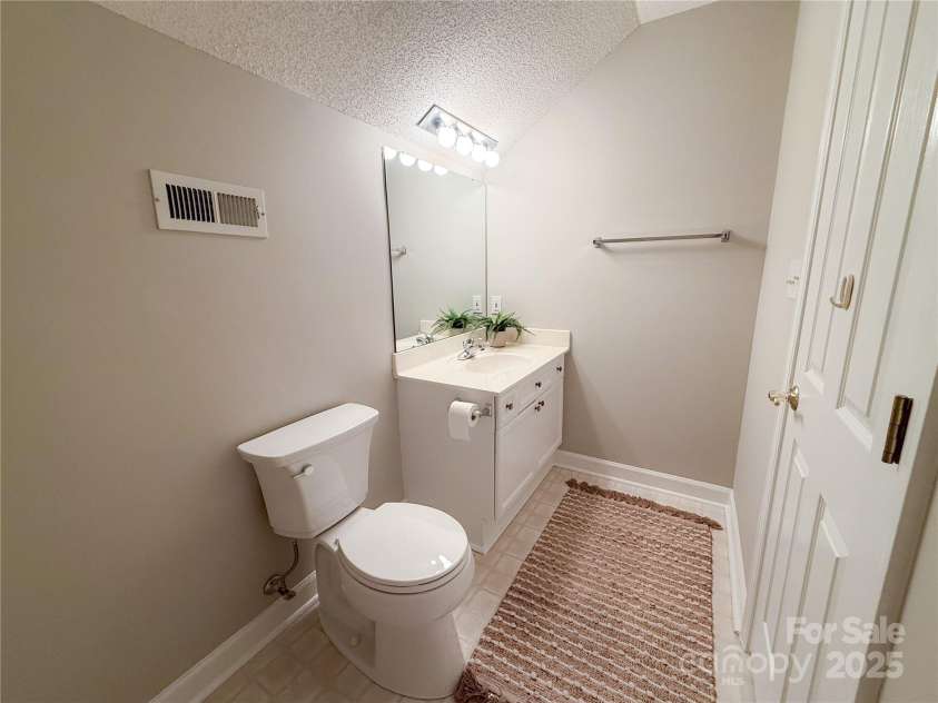 119 Ashwood Lane, Mooresville, NC 28117.  MLS# CAR4265345, YatesRealty ID 20670. Bathroom 3