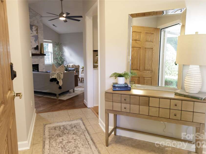 119 Ashwood Lane, Mooresville, NC 28117.  MLS# CAR4265345, YatesRealty ID 20670. Entry foyer