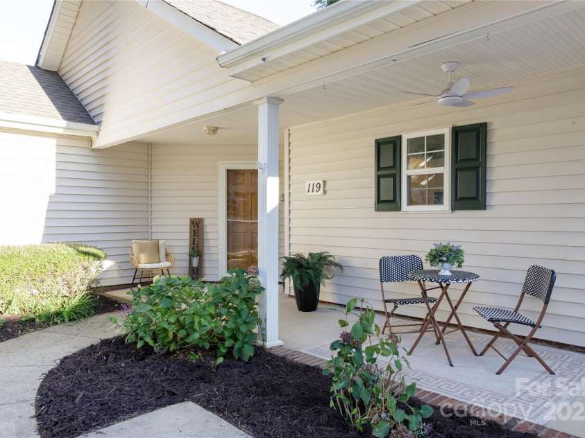 119 Ashwood Lane, Mooresville, NC 28117.  MLS# CAR4265345, YatesRealty ID 20670. Welcoming front porch