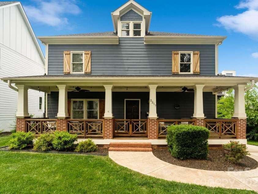 2217 Yadkin Avenue, Charlotte, NC 28205.  MLS# CAR4260988, YatesRealty ID 20672. 