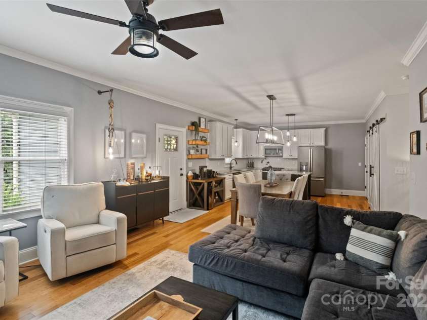 2217 Yadkin Avenue, Charlotte, NC 28205.  MLS# CAR4260988, YatesRealty ID 20672. 