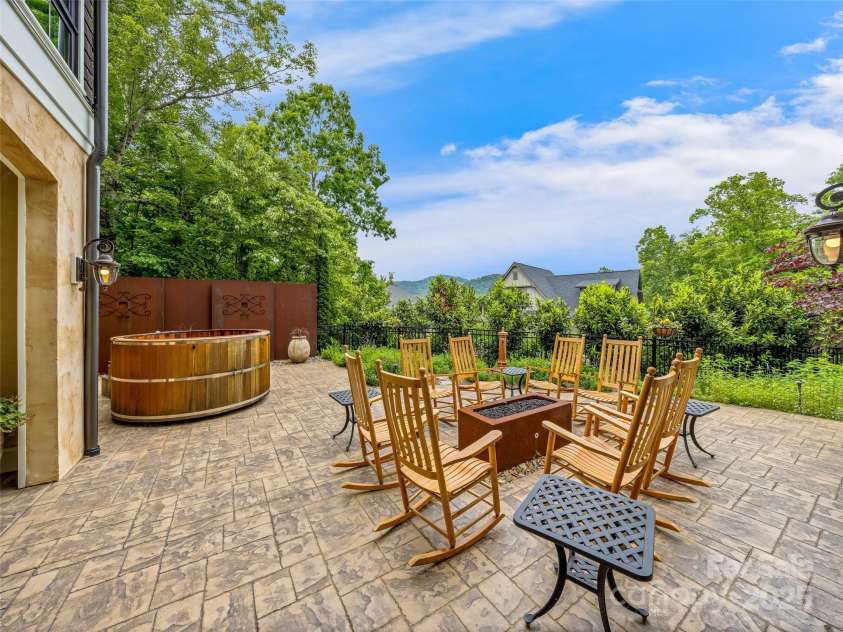 3 Bayonne Trail, Asheville, NC 28804.  MLS# CAR4262687, YatesRealty ID 20673. Friends, conversation, laughter, views and warm feelings